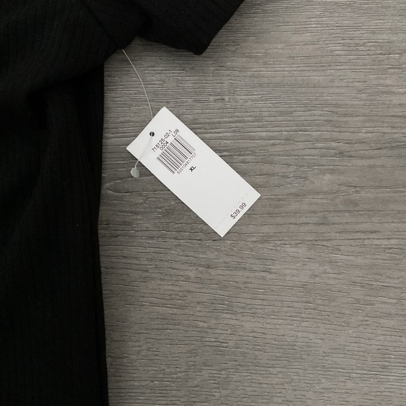 Old Navy Off The Shoulder Dress - Picture 6 of 7